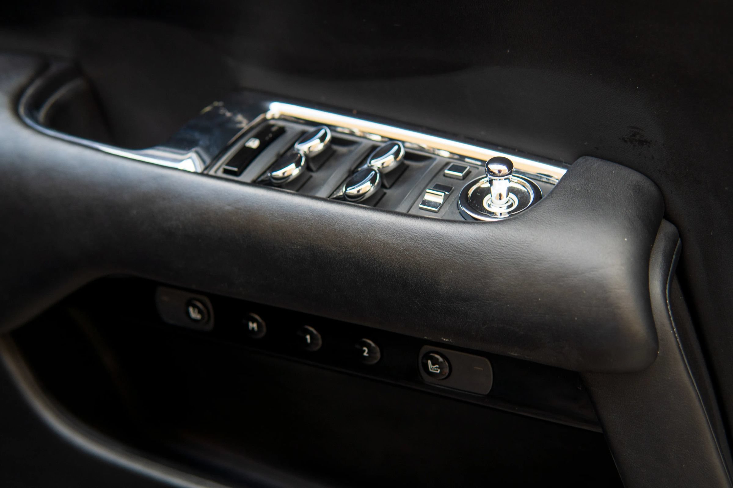 Used 2016 Rolls-Royce Wraith RWD image 20