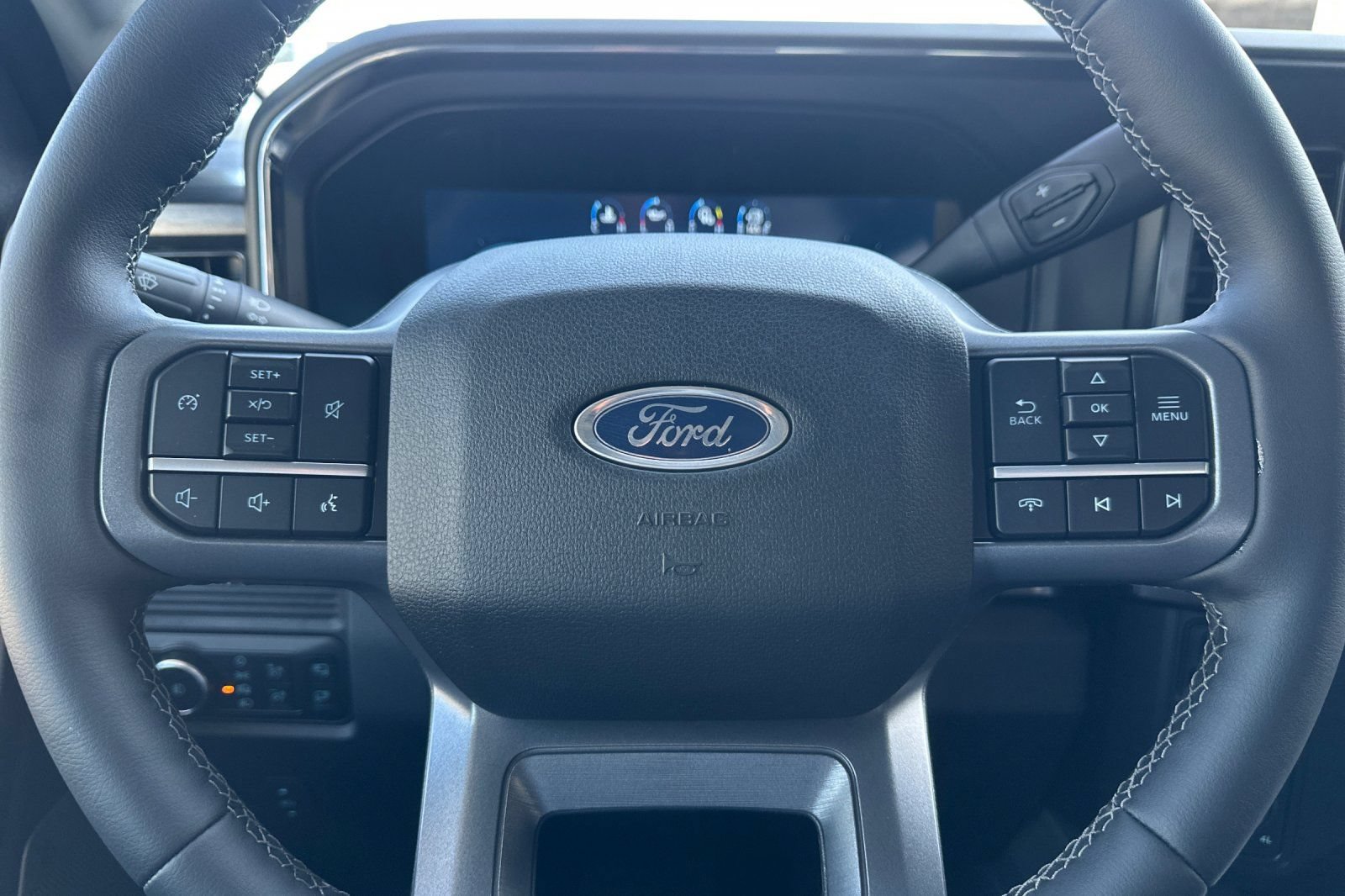 New 2026 Ford F250 Lariat w/ Black Appearance Package AWD/4WD image 23