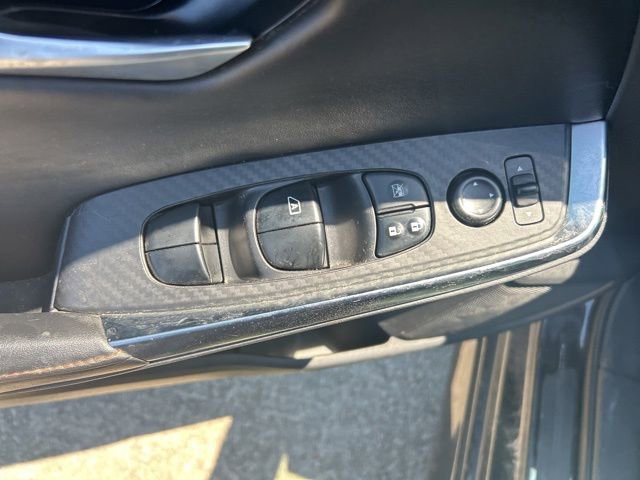 Used 2022 Nissan Sentra SR w/ Lighting Package FWD image 21