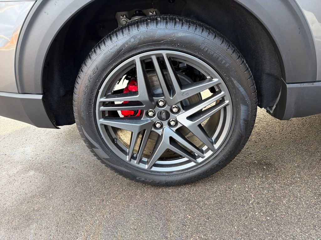 Used 2025 Ford Explorer ST-Line w/ ST-Line Street Pack image 44