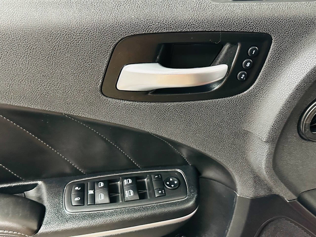 Used 2018 Dodge Charger GT image 24