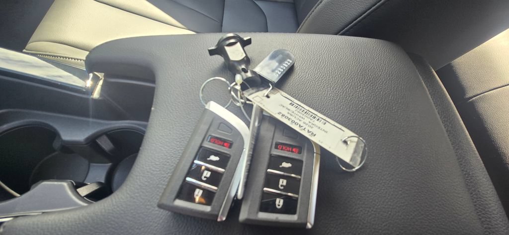 Certified 2026 Acura Integra FWD image 32