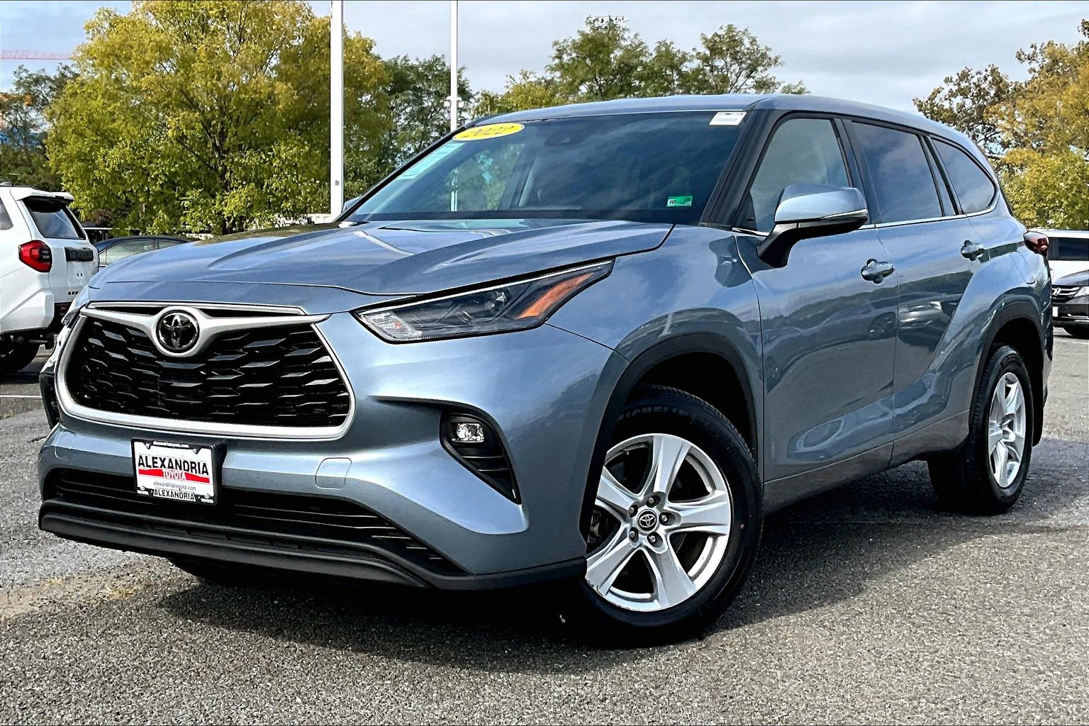 Used 2022 Toyota Highlander LE