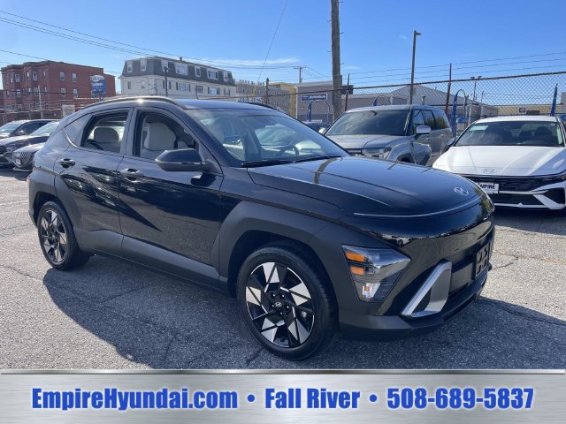 Used 2024 Hyundai Kona SEL w/ Convenience Package FWD image 2