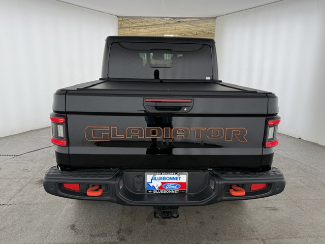 Used 2024 Jeep Gladiator Mojave AWD/4WD image 4