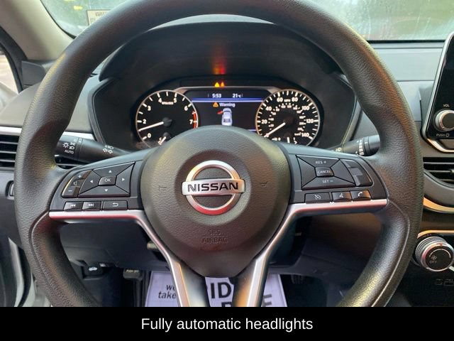 Used 2022 Nissan Altima 2.5 SV FWD image 9