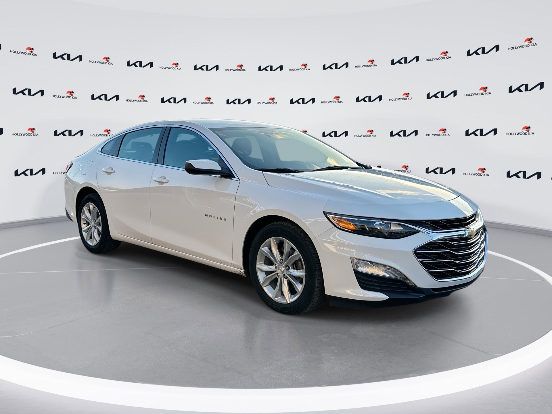Used 2025 Chevrolet Malibu LT