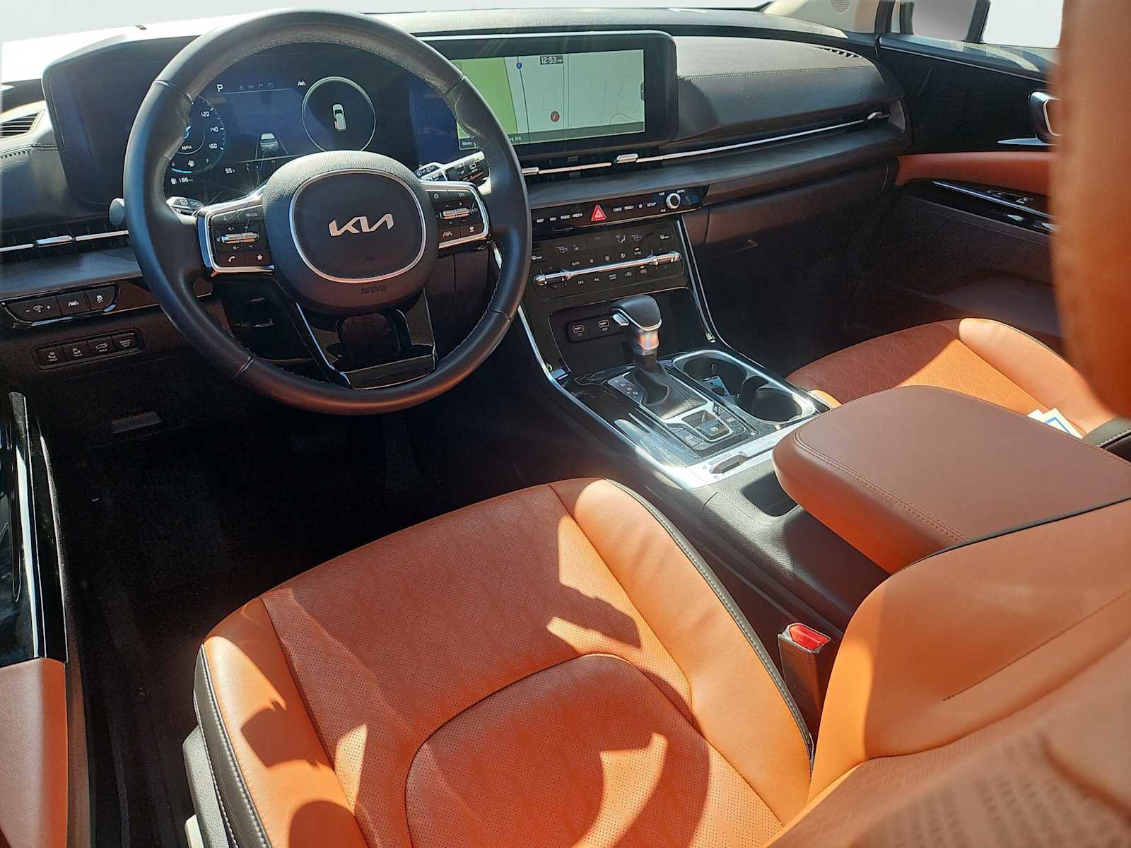 Used 2024 Kia Carnival SX FWD image 11
