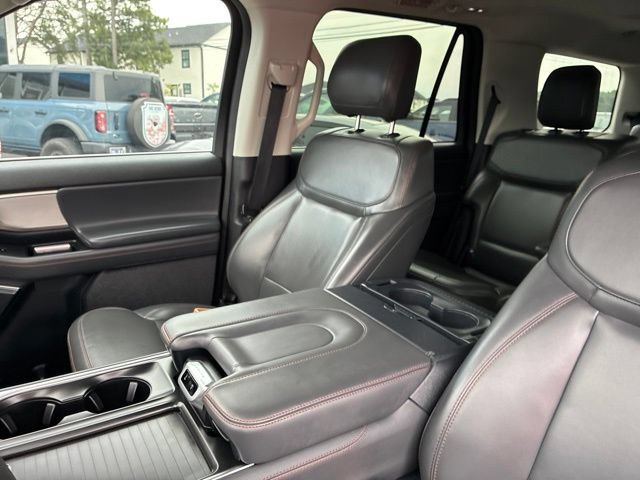 Used 2025 Ford Expedition Active AWD/4WD image 68