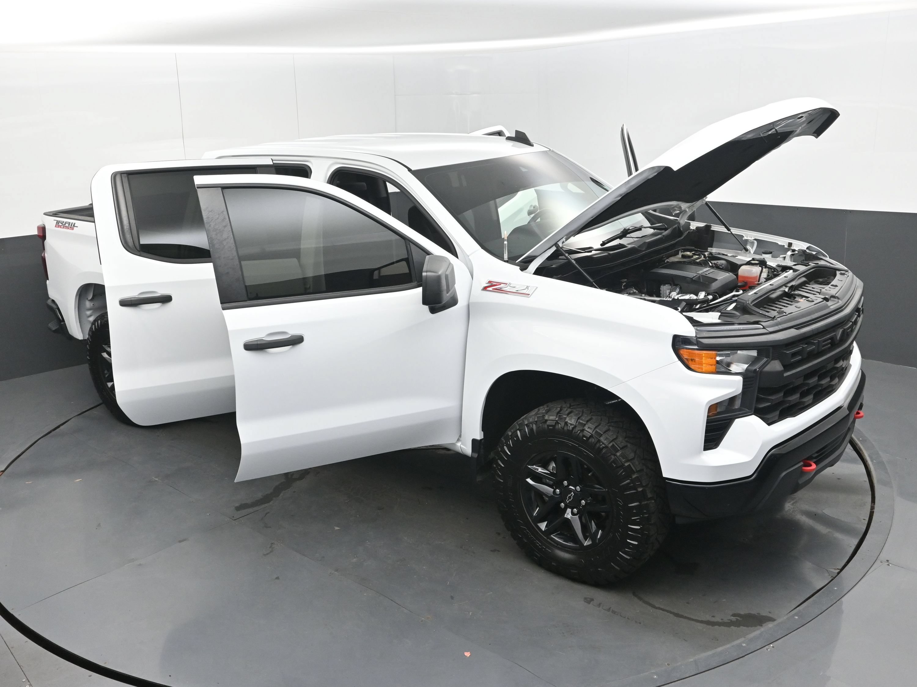 Used 2022 Chevrolet Silverado 1500 Custom Trail Boss w/ LPO, Dark Essentials Package AWD/4WD image 47