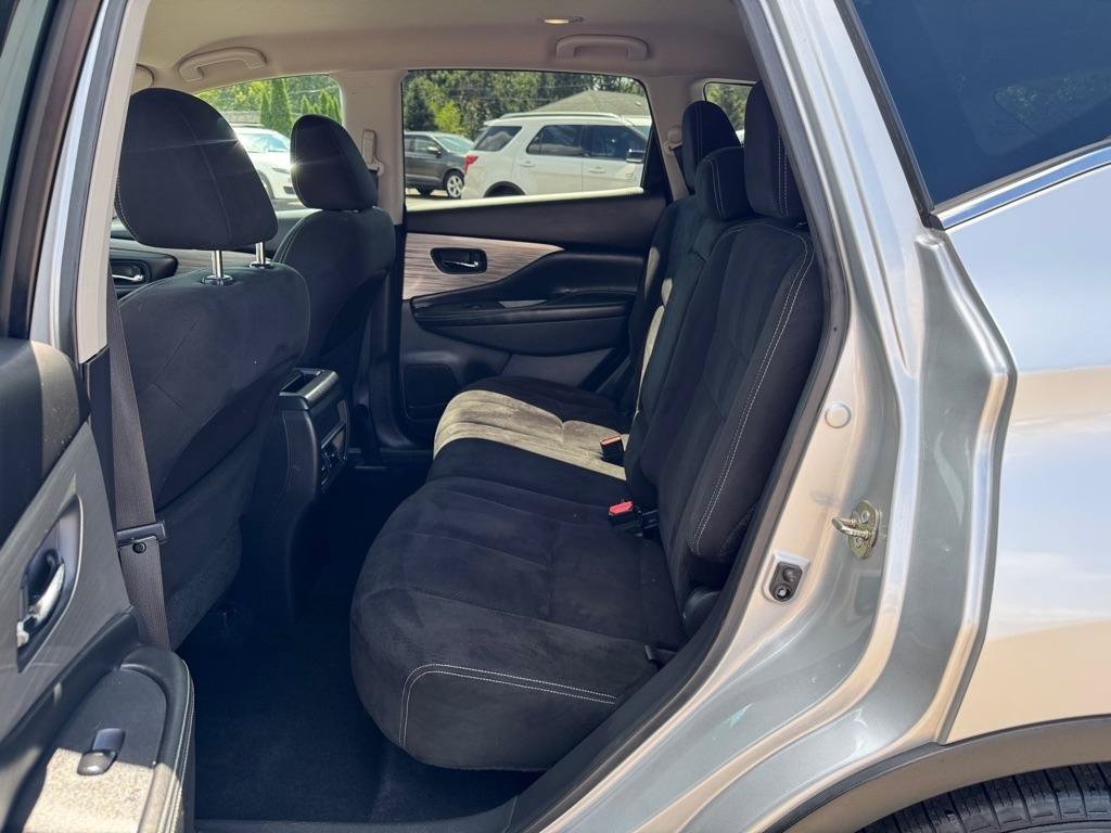 Used 2016 Nissan Murano S AWD/4WD image 17