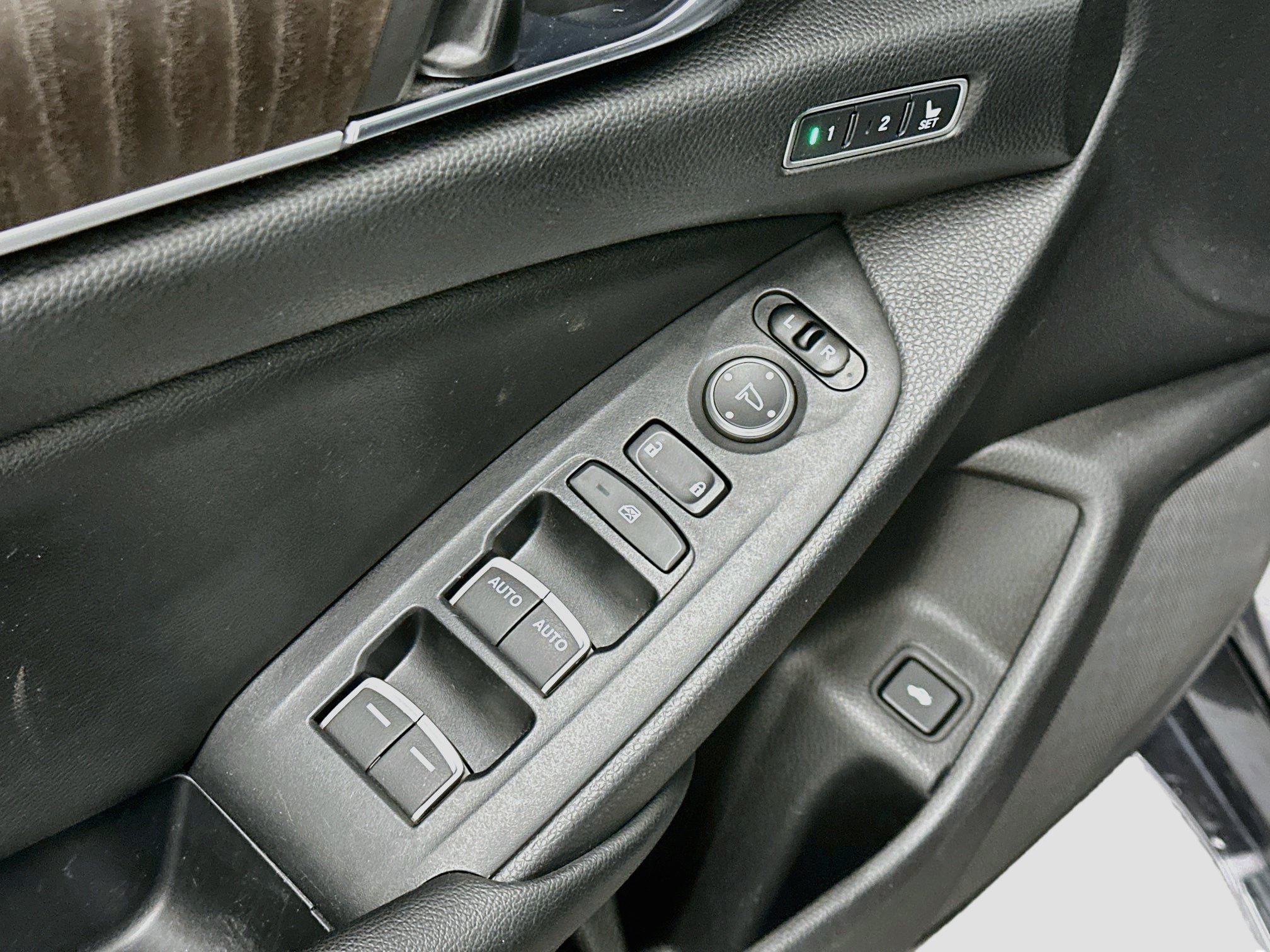 Used 2019 Honda Accord Touring image 15