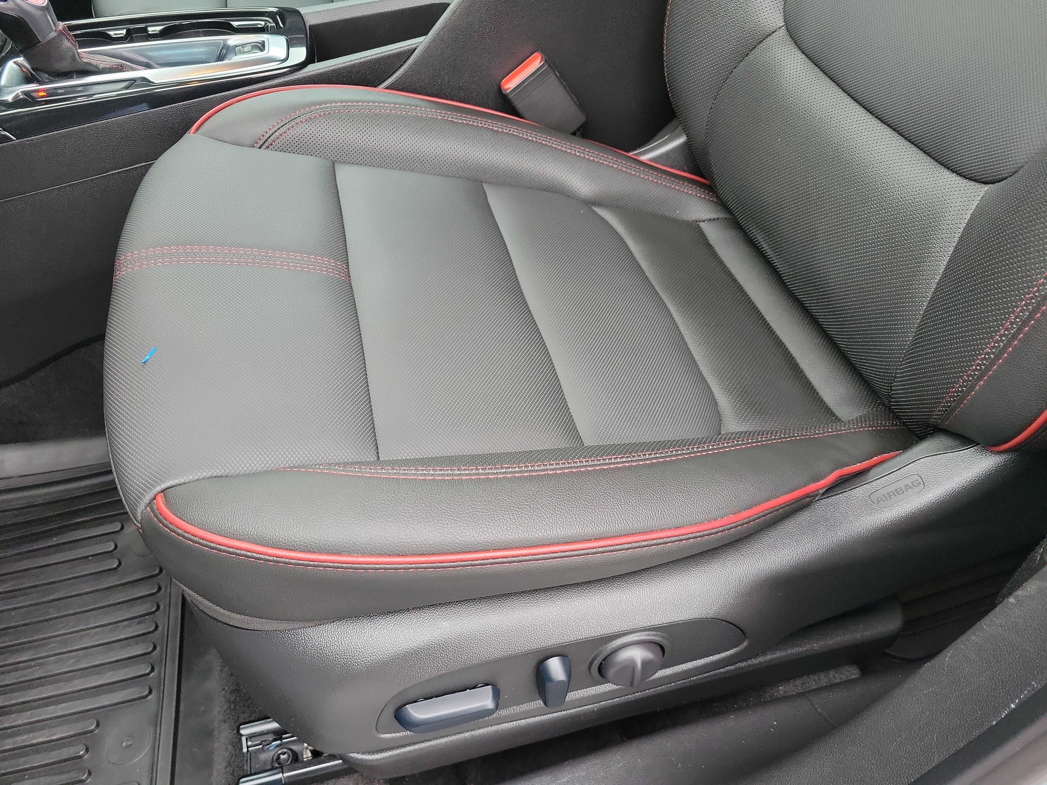 Used 2025 Chevrolet TrailBlazer RS w/ Convenience Package FWD image 10