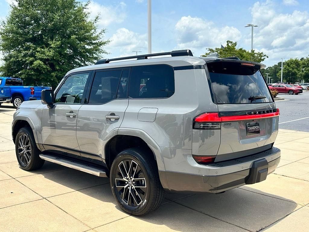 Used 2024 Lexus GX 550 w/ Accessory Package (2T) AWD/4WD image 29
