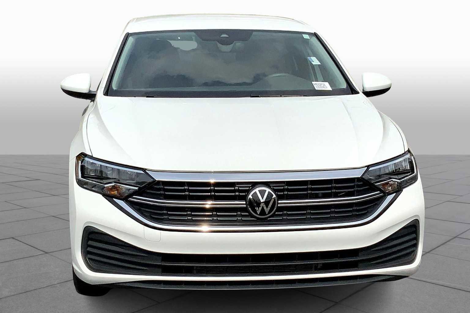 Used 2024 Volkswagen Jetta S image 4