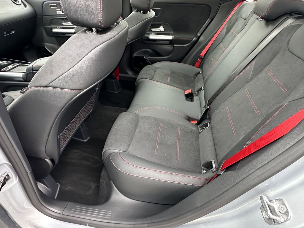 New 2026 Mercedes-Benz GLA 35 AMG 4MATIC image 25