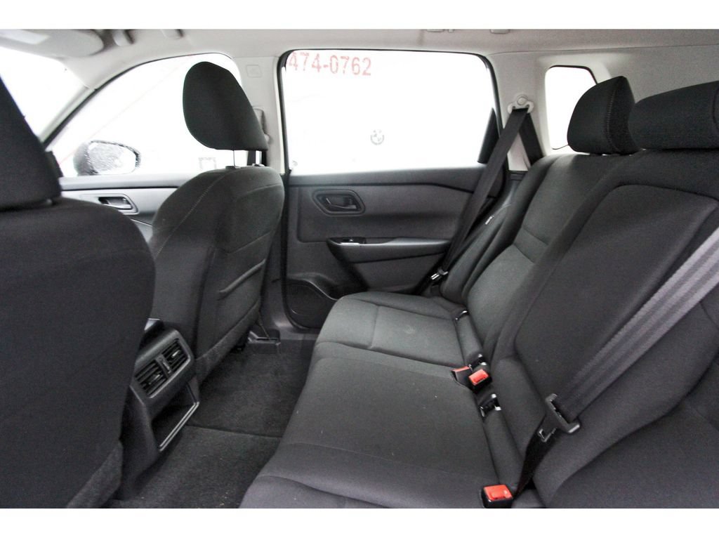 Used 2025 Nissan Rogue S FWD image 9