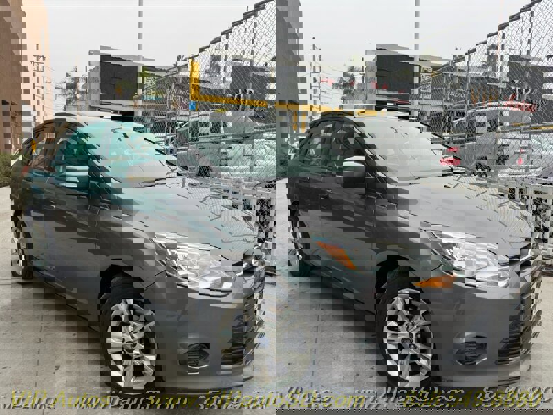 Used 2014 Ford Focus SE w/ SE Winter Package