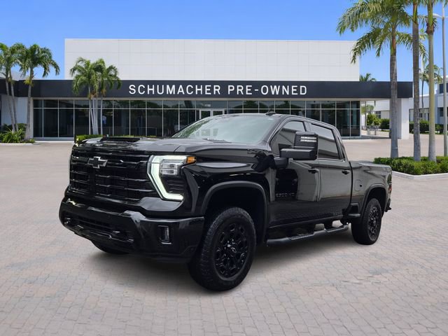 Used 2024 Chevrolet Silverado 2500 LTZ w/ LTZ Plus Package image 3