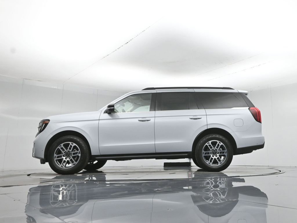 Used 2025 Ford Expedition Active image 52