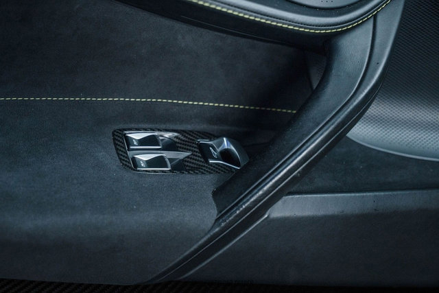 Used 2020 McLaren 720S Performance RWD image 37