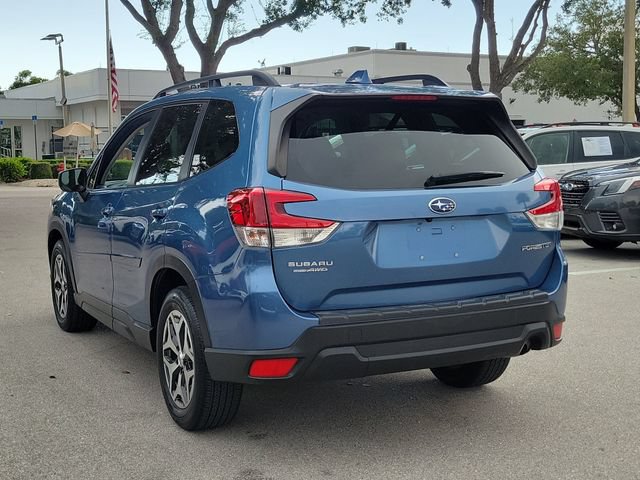 Used 2021 Subaru Forester Premium AWD/4WD image 2