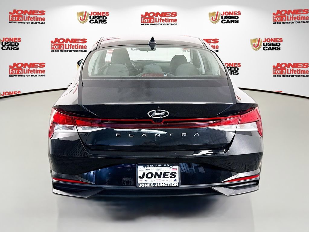 Certified 2022 Hyundai Elantra SEL w/ Cargo Package image 14
