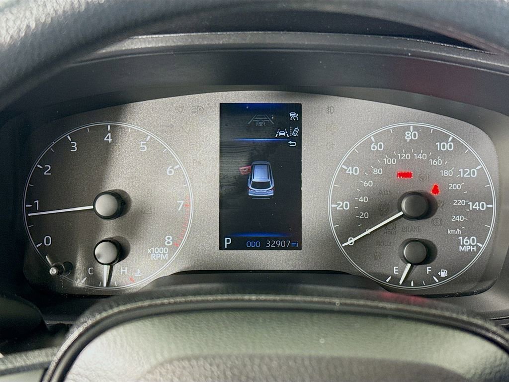 Certified 2024 Toyota Corolla Cross L image 14