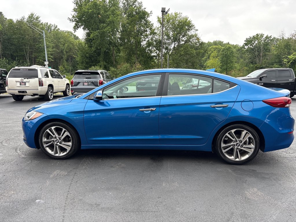 Used 2017 Hyundai Elantra Limited w/ Limited Ultimate Package 05 FWD image 4