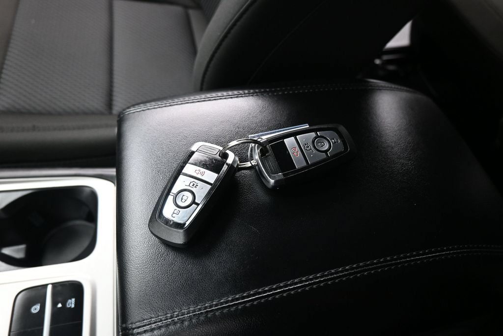 Certified 2023 Ford Explorer XLT RWD image 17