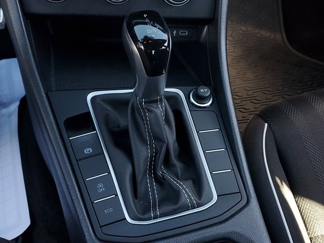 Used 2024 Volkswagen Jetta Sport image 29