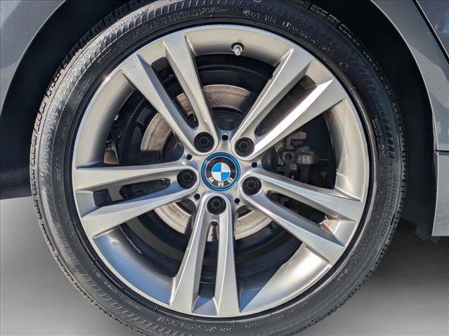 Used 2018 BMW 330e image 22
