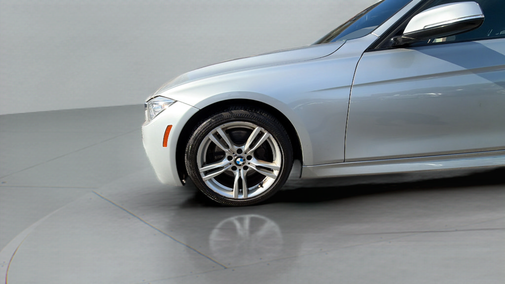 Used 2014 BMW ActiveHybrid 3 RWD image 32