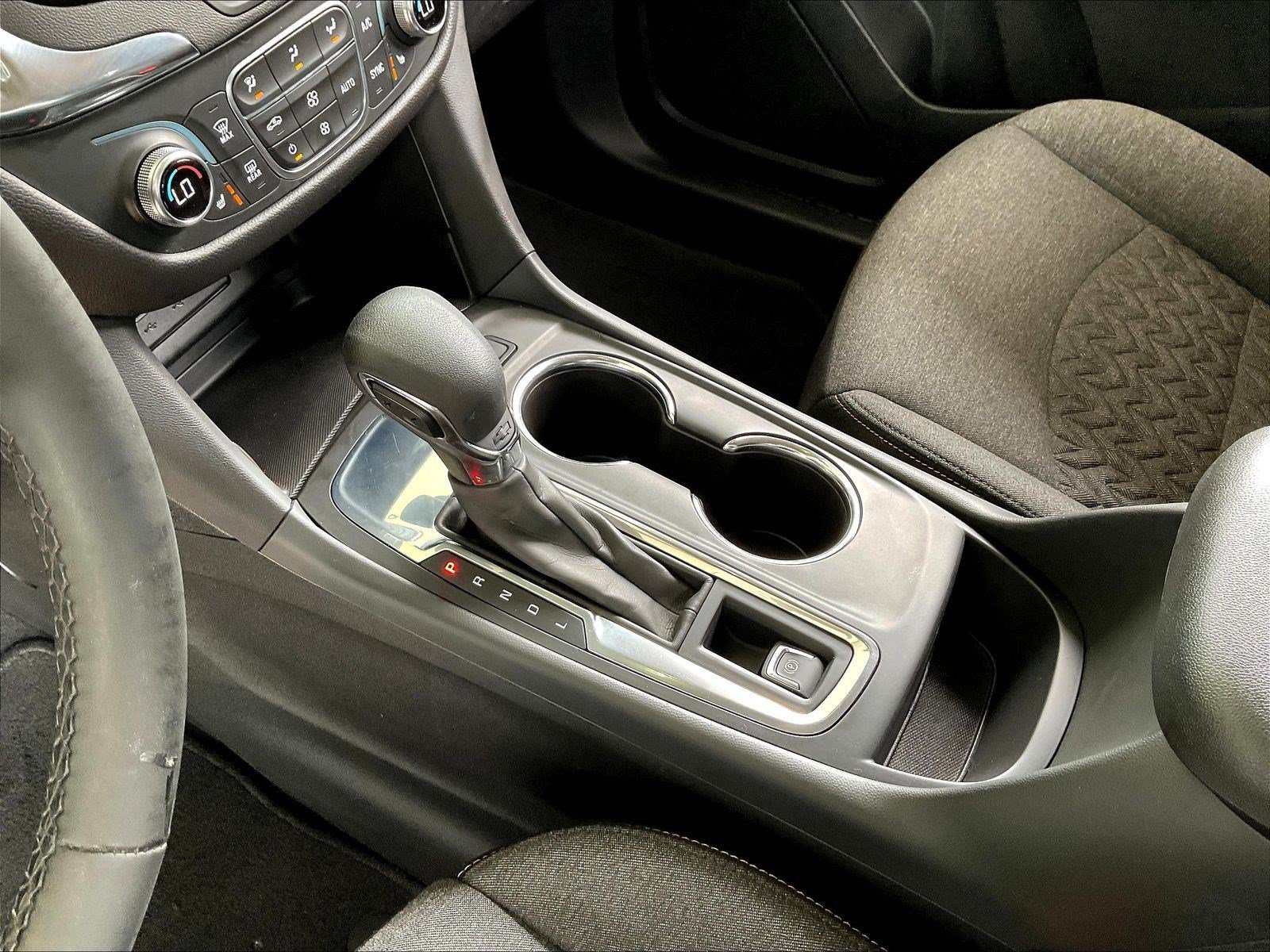 Used 2023 Chevrolet Equinox LT FWD image 17