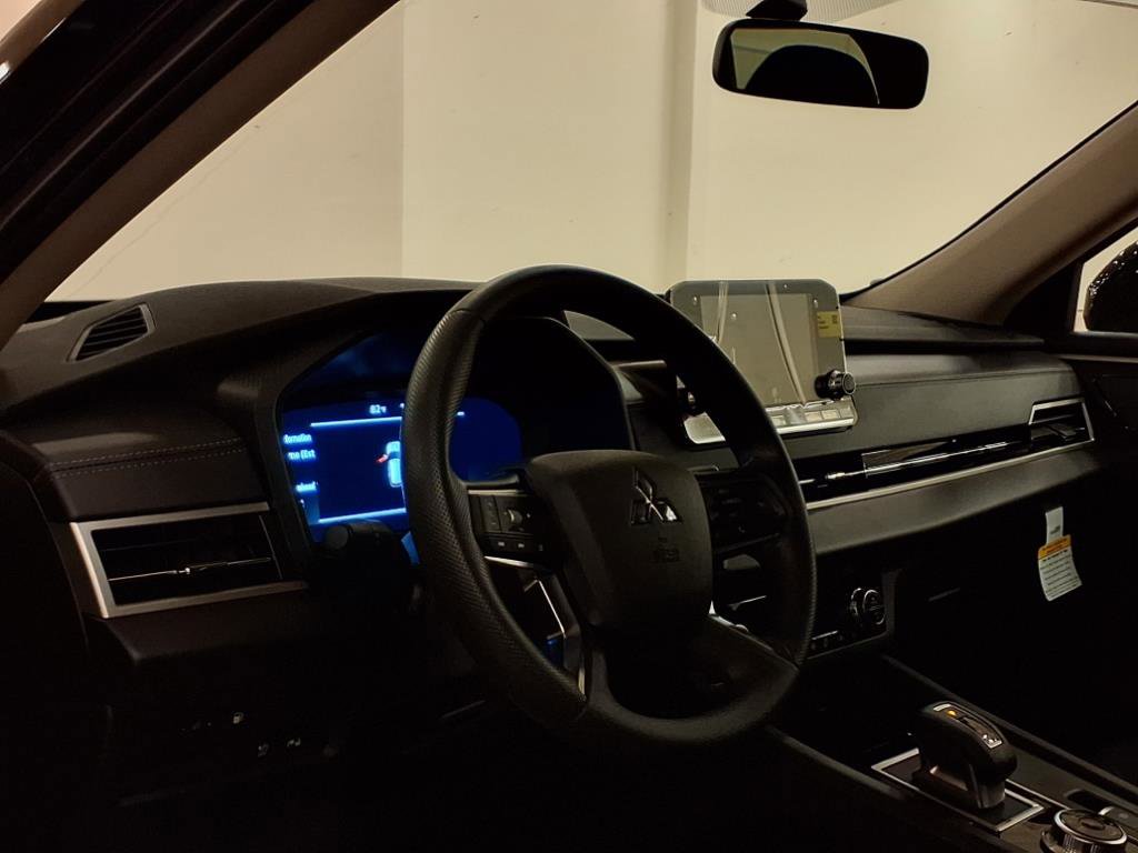 New 2025 Mitsubishi Outlander ES AWD/4WD image 5