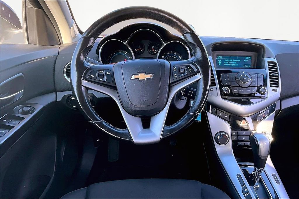 Used 2014 Chevrolet Cruze LT image 8