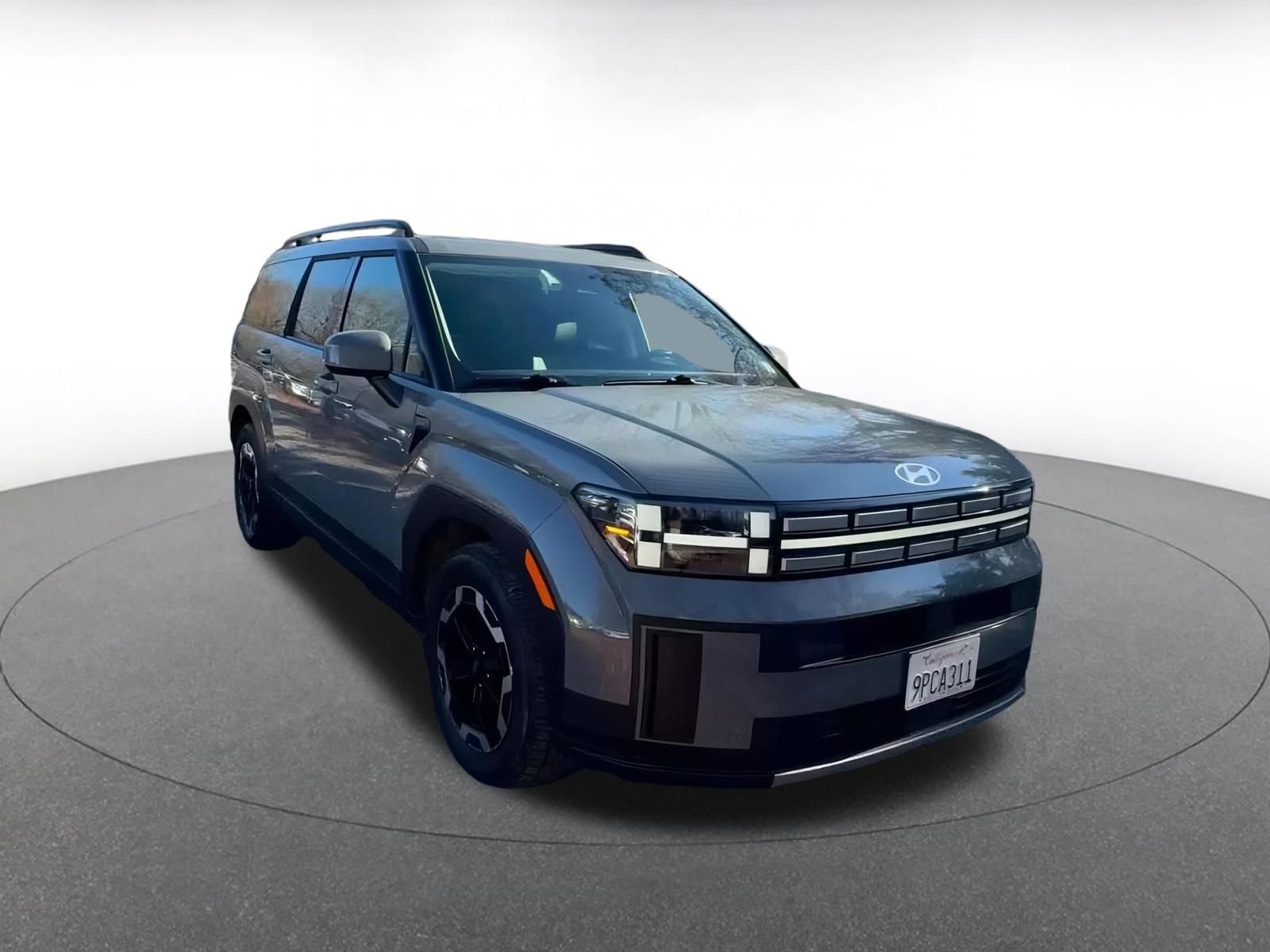 Used 2025 Hyundai Santa Fe SEL image 3