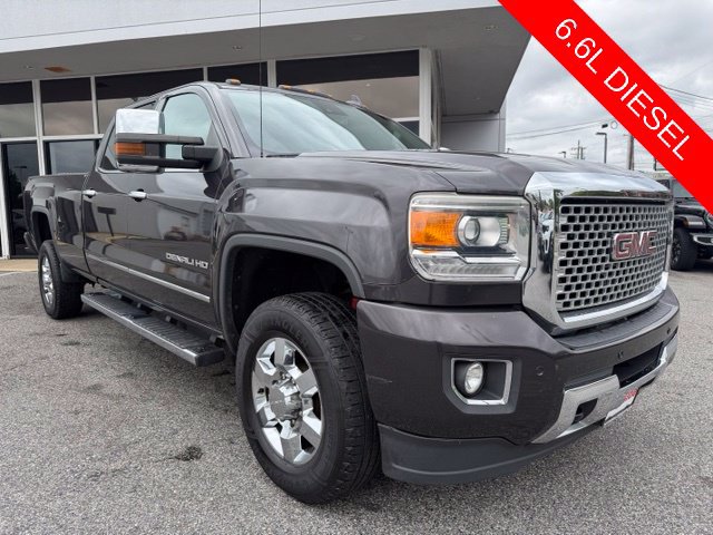Used 2015 GMC Sierra 3500 Denali w/ Duramax Plus Package AWD/4WD image 4