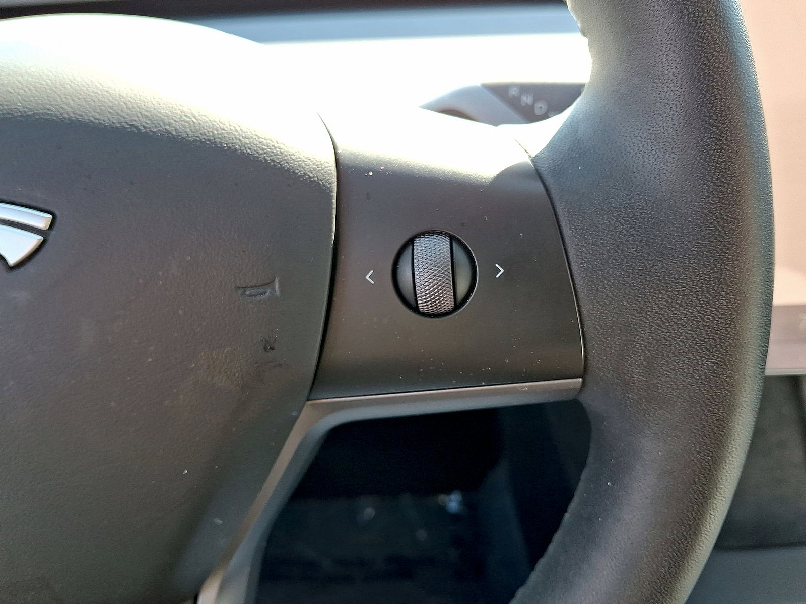 Used 2023 Tesla Model 3 Standard Range image 18