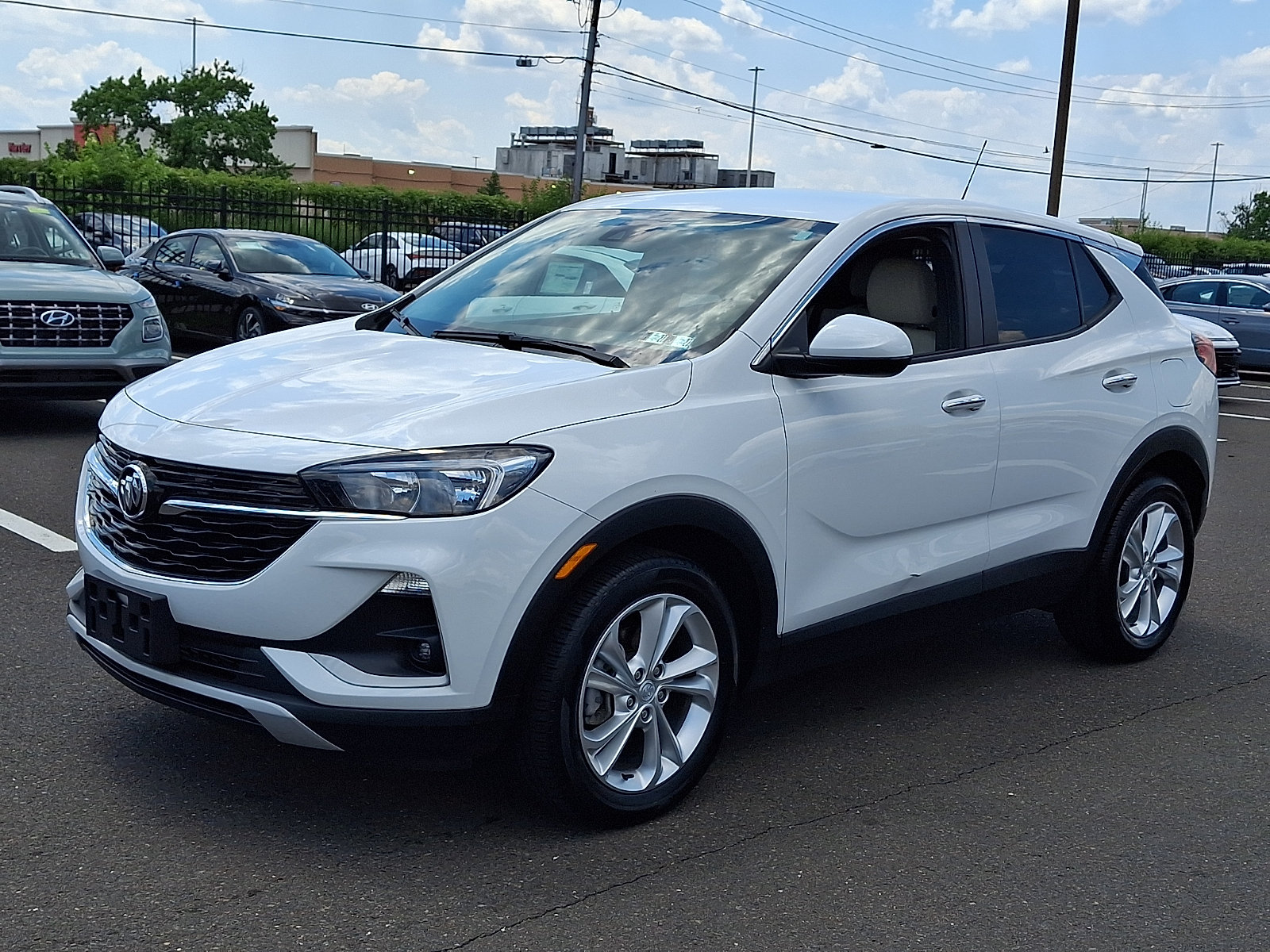 Used 2023 Buick Encore GX Preferred FWD image 3