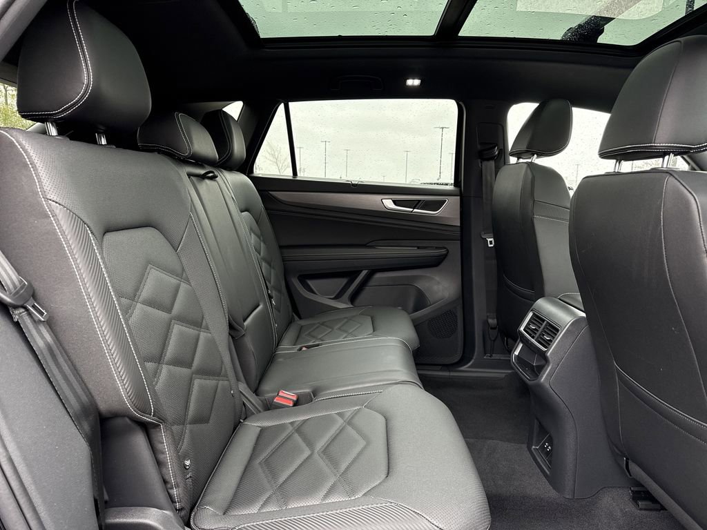 New 2026 Volkswagen Atlas Cross Sport SE image 17