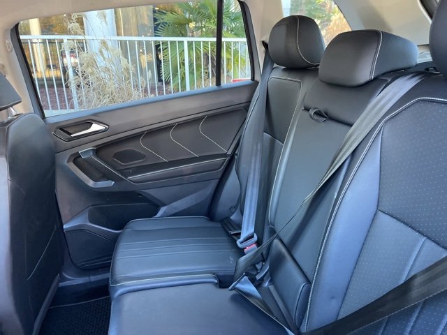 Used 2024 Volkswagen Tiguan SE image 13