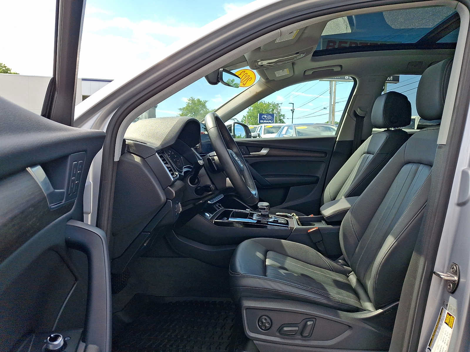Used 2023 Audi Q5 2.0T Premium w/ Convenience Package AWD/4WD image 14
