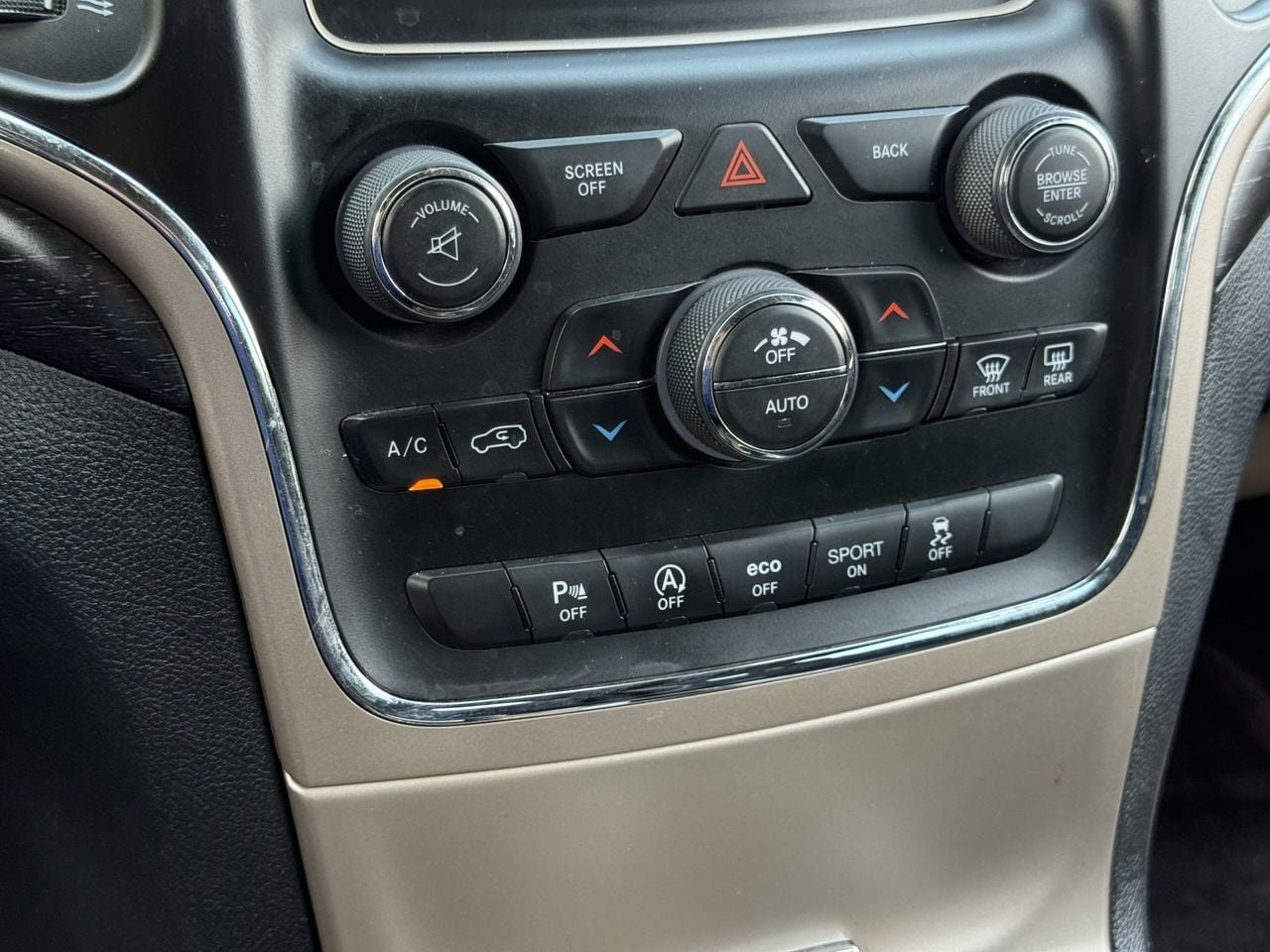 Used 2017 Jeep Grand Cherokee Laredo RWD image 20