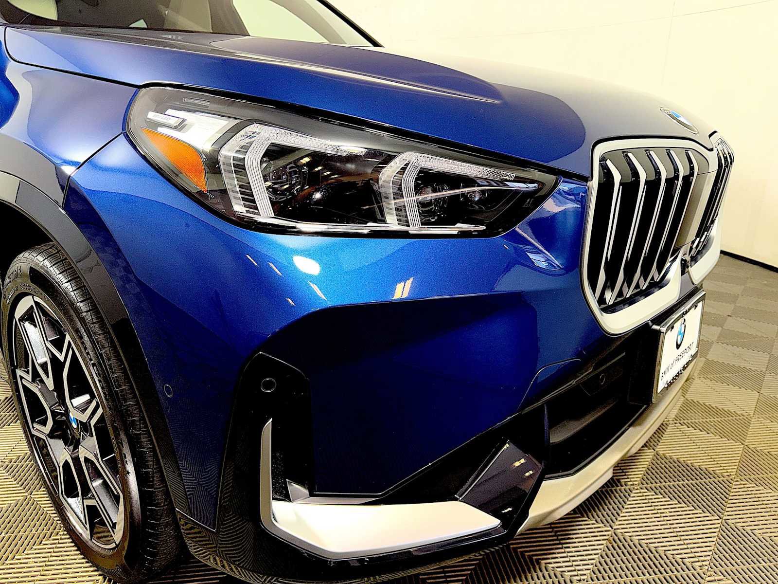 Used 2025 BMW X1 xDrive28i w/ Premium Package image 25