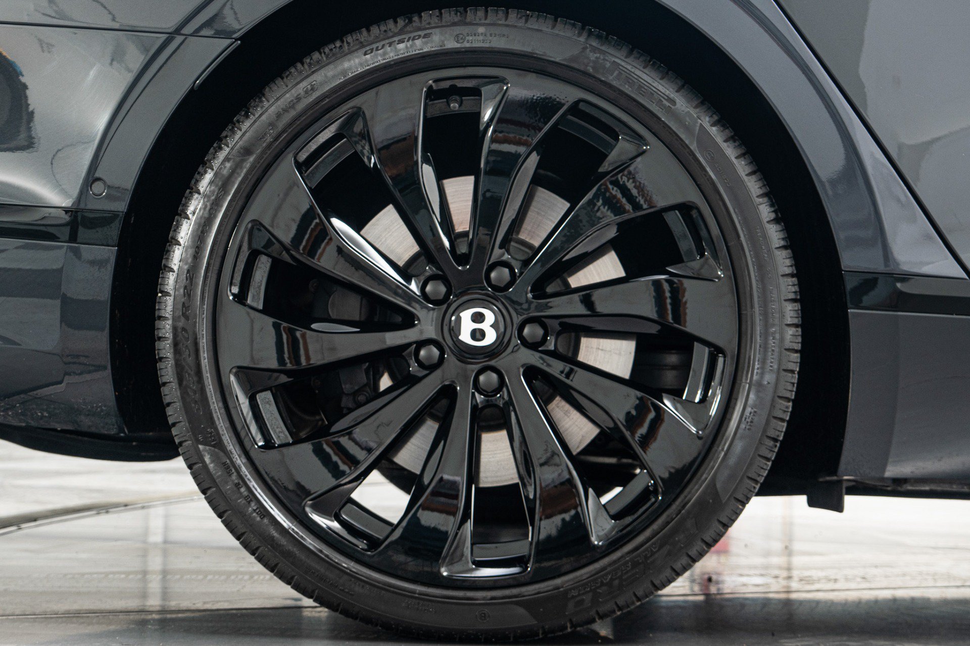 Used 2024 Bentley Flying Spur V8 AWD/4WD image 47