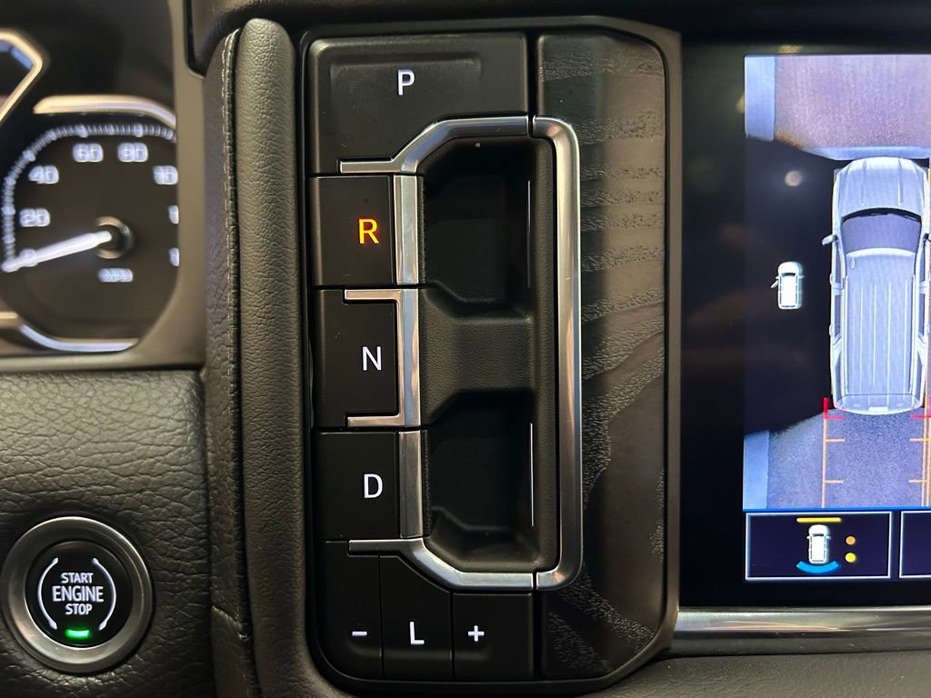 Used 2021 GMC Yukon Denali w/ Denali Premium Package image 22