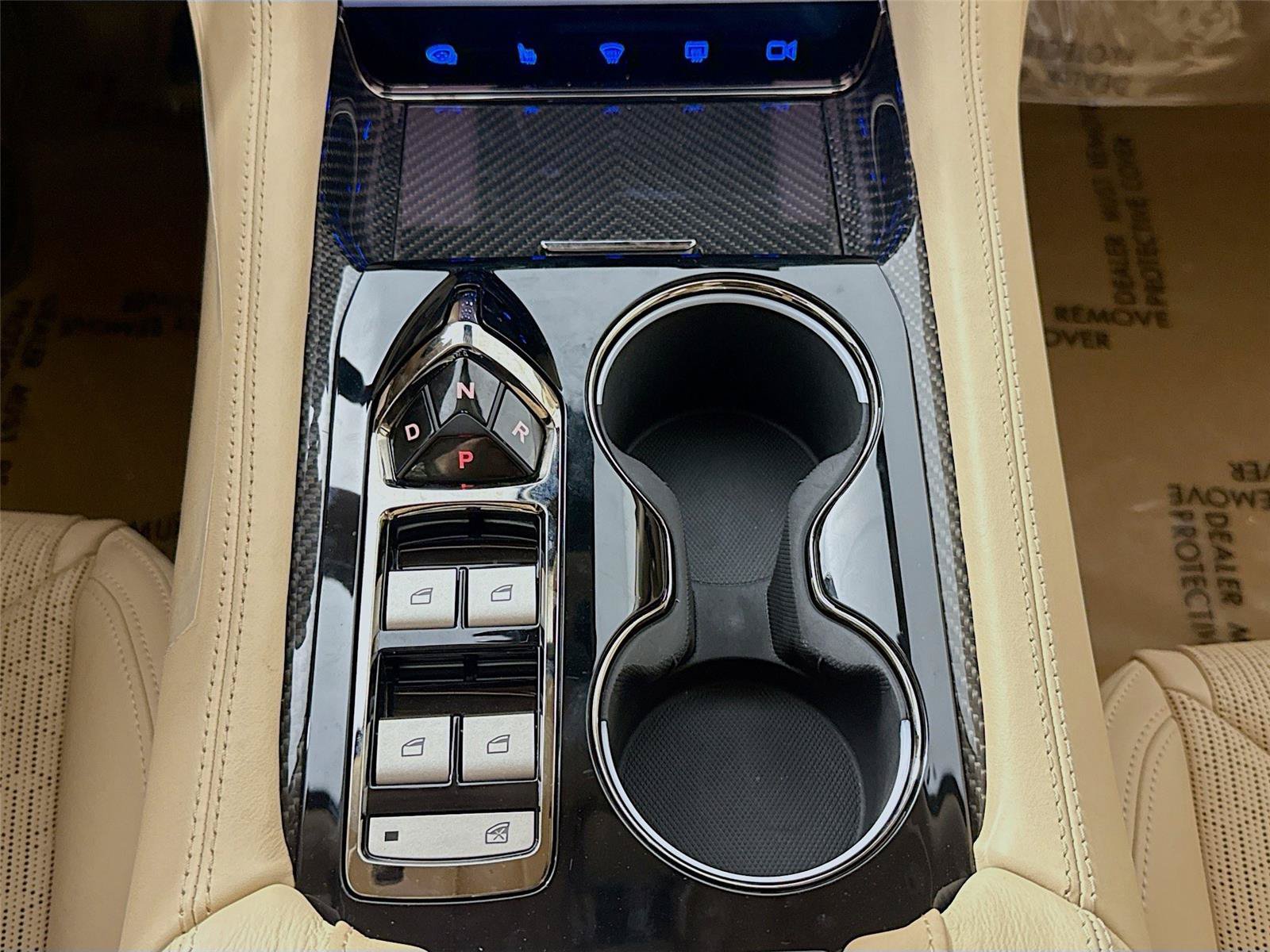New 2025 Karma Revero Luxury RWD image 9