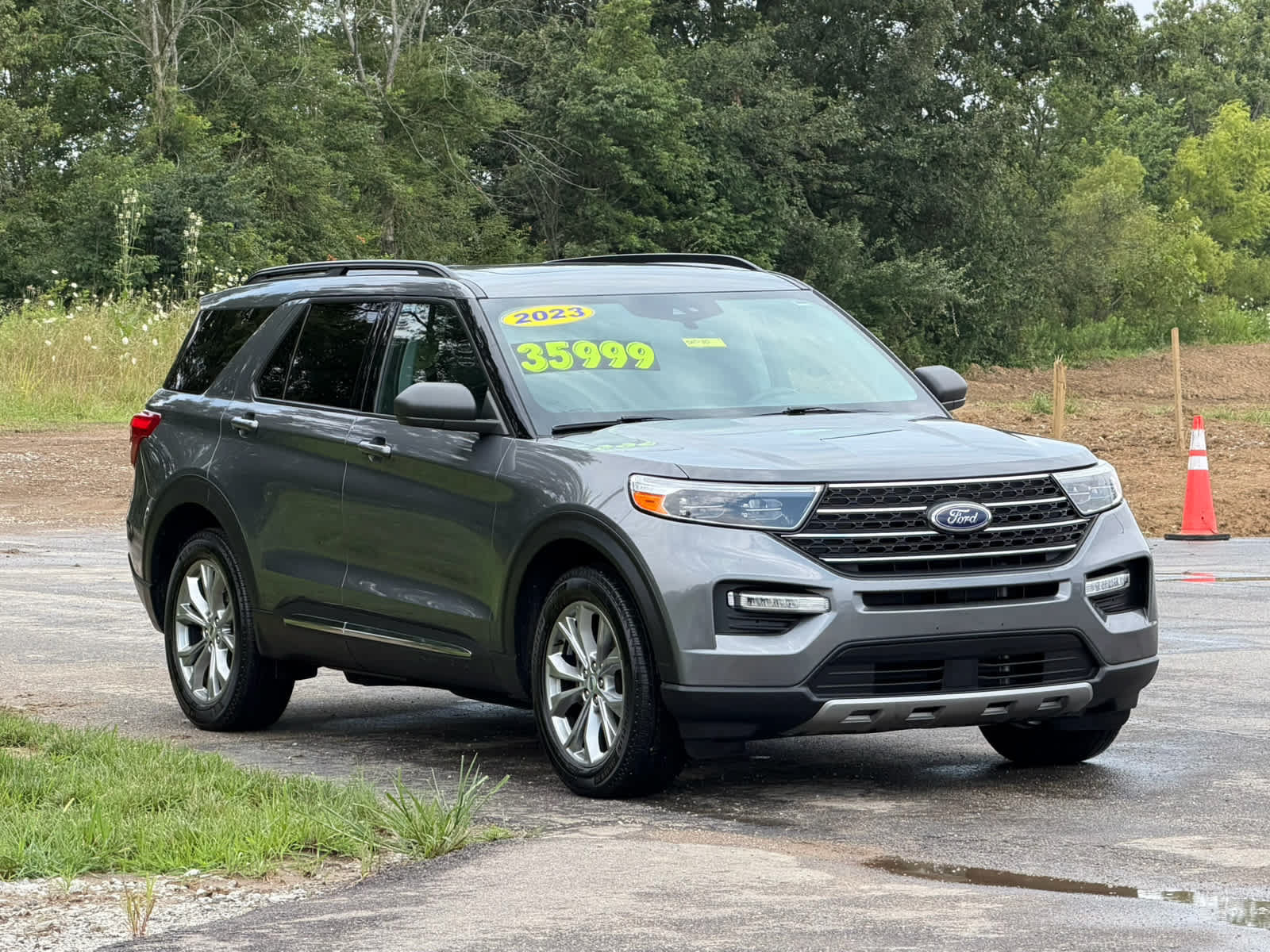 Used 2023 Ford Explorer XLT w/ Equipment Group 202A AWD/4WD video 1