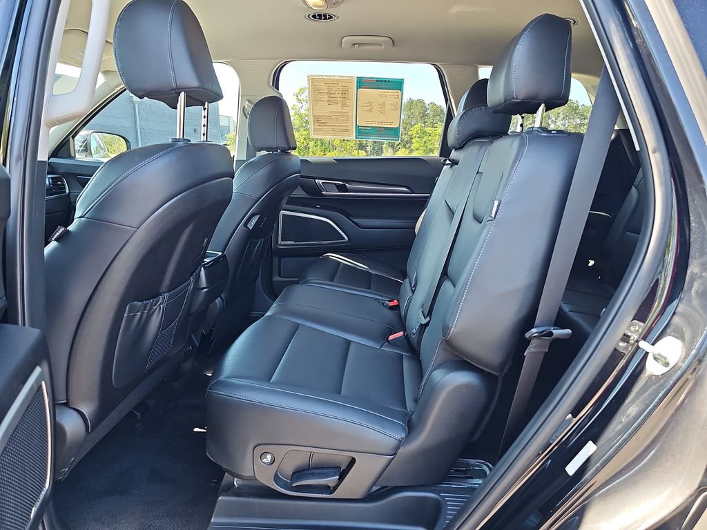 Used 2023 Kia Telluride LX AWD/4WD image 19